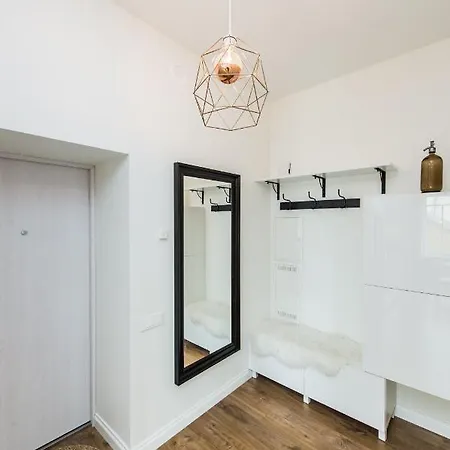 Stylish In The Heart Of Old Town Apartment *