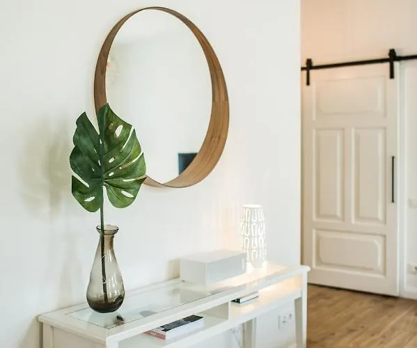 Stylish In The Heart Of Old Town كاوناس